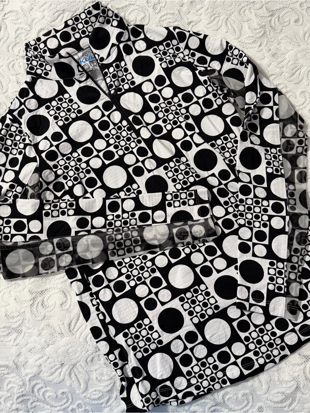 IBKUL black & white Women's long Sleeve mock neck Top- XS -1/4 zip- tennis